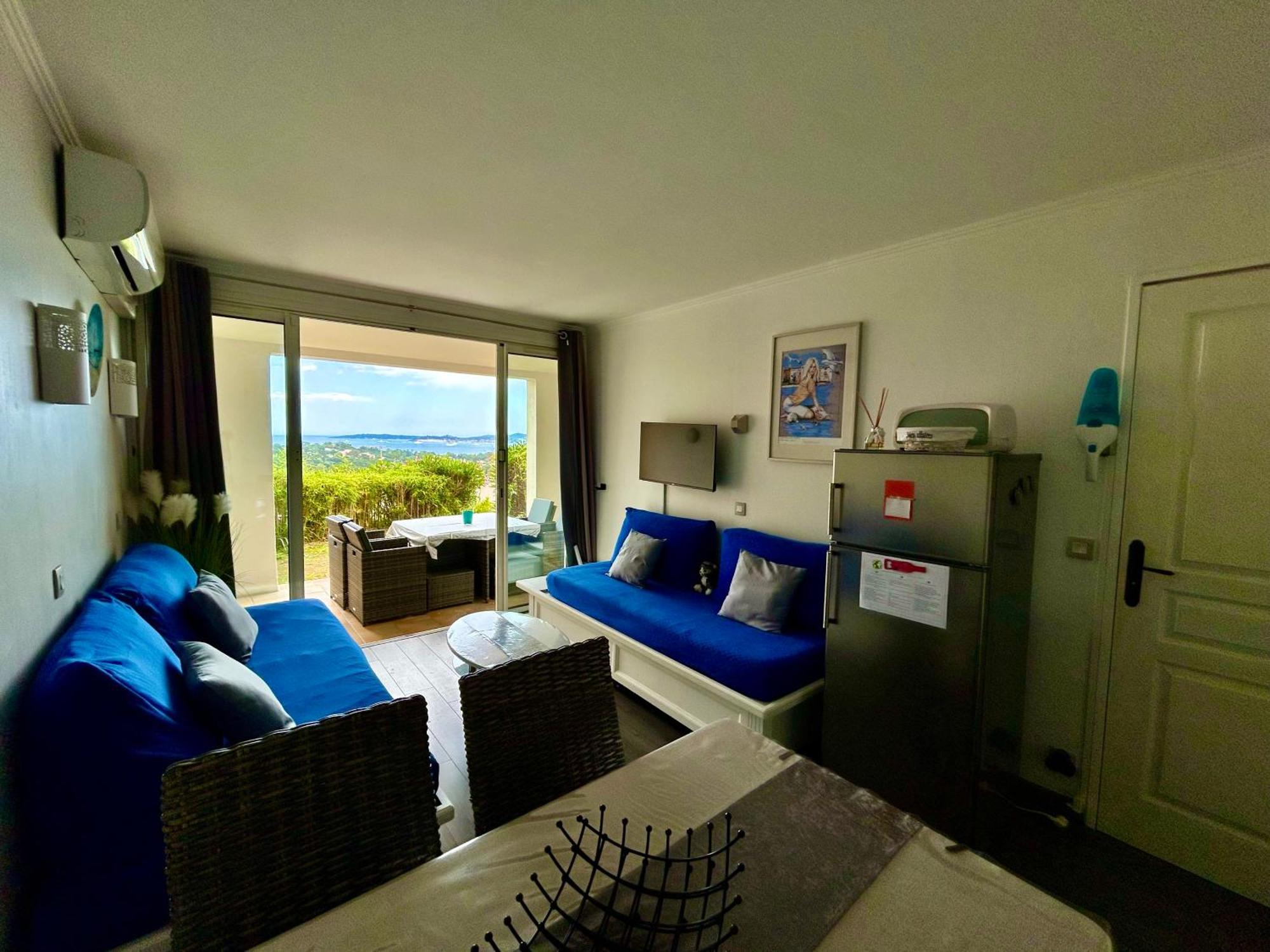 Les Restanques Vue Mer Roses 1070 Rez De Jardin Grimaud Eksteriør bilde