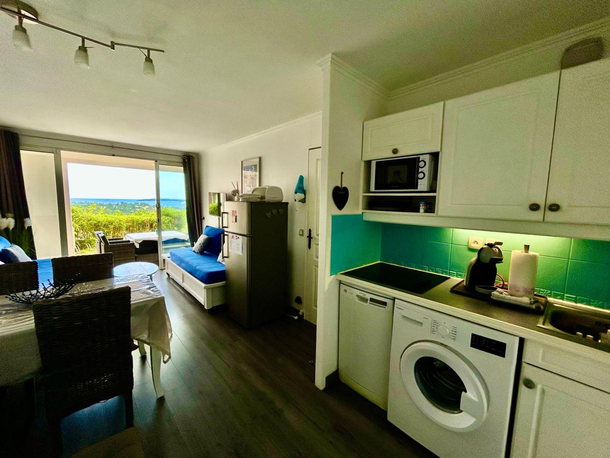 Les Restanques Vue Mer Roses 1070 Rez De Jardin Grimaud Eksteriør bilde