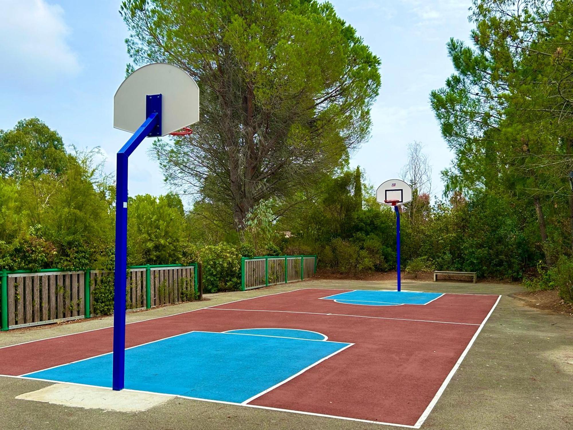 Les Restanques Vue Mer Roses 1070 Rez De Jardin Grimaud Eksteriør bilde