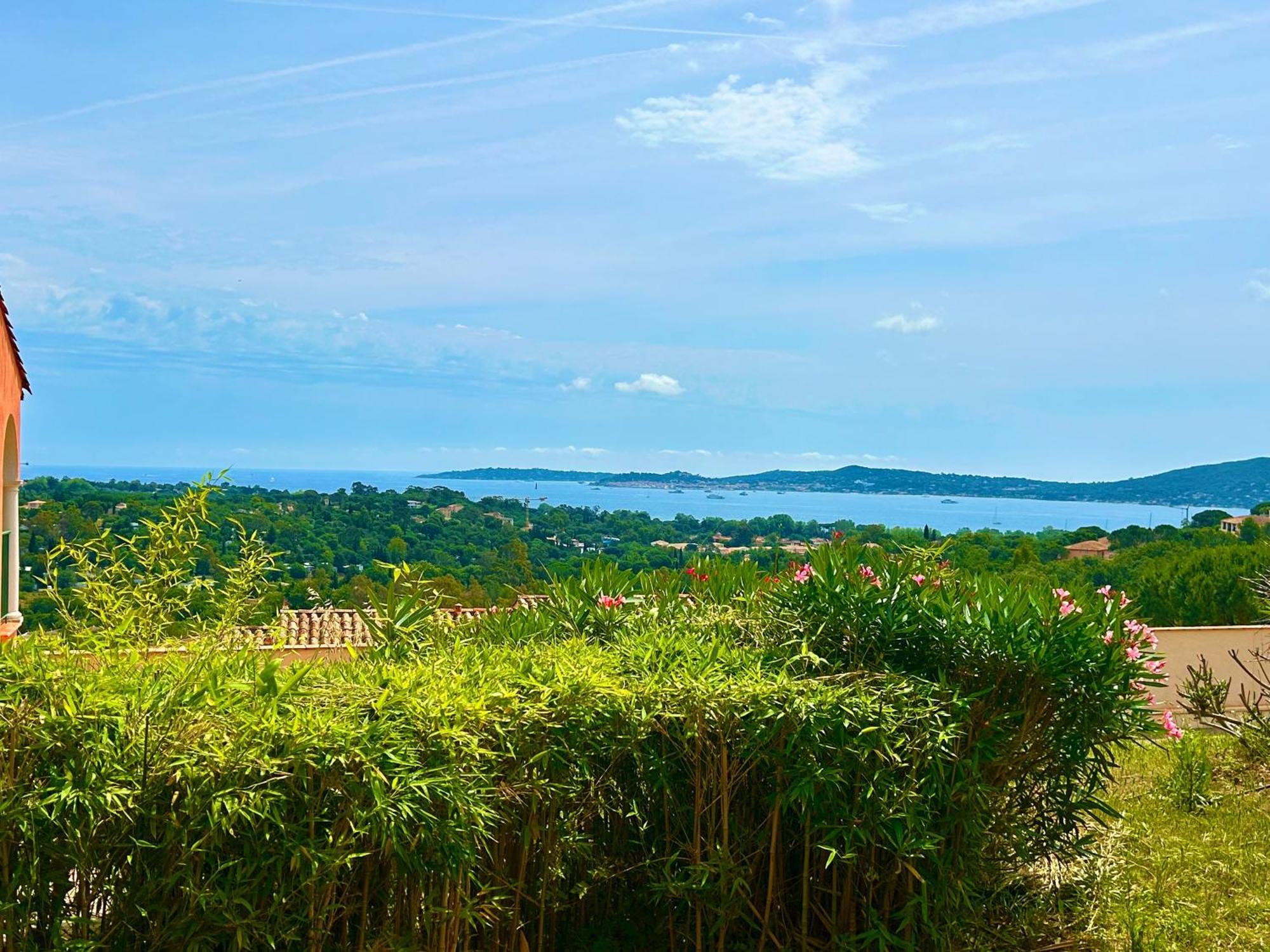 Les Restanques Vue Mer Roses 1070 Rez De Jardin Grimaud Eksteriør bilde